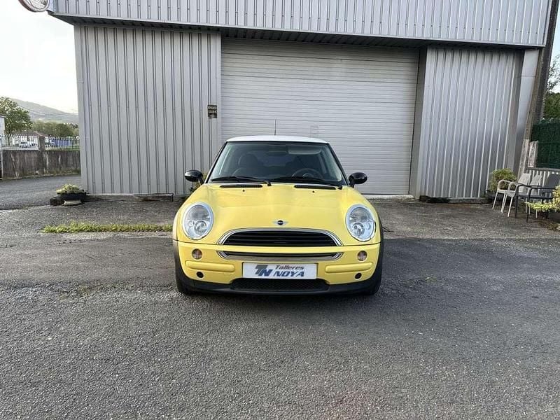 Usado Mini ONE 90 CV (66 kW) 2003 Amarillo Utilitario