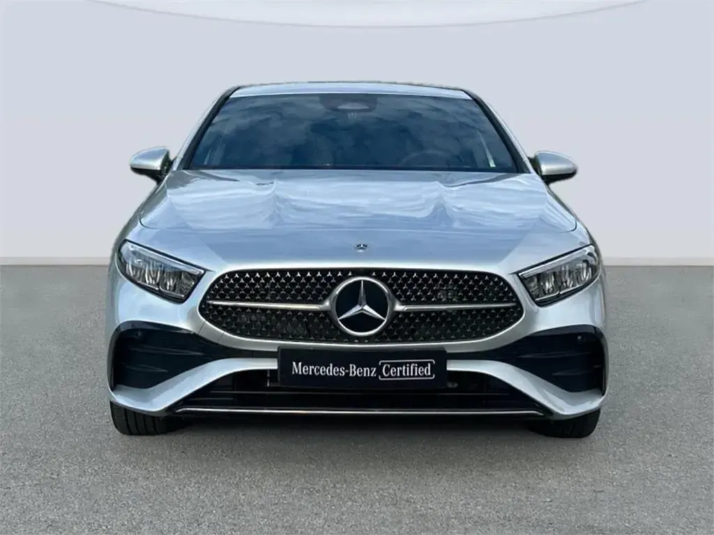 Nuevo Mercedes A250 218 CV (160 kW) 2025 Gris / plata Berlina