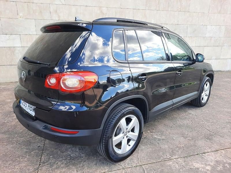 Usado VW Tiguan Advance 140 HP (102 kW) 2011 Preto SUV