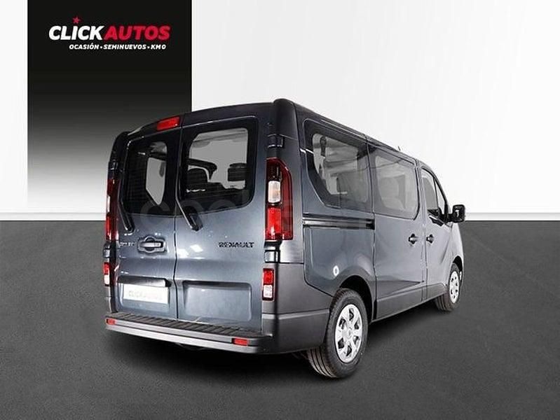 Usado Renault Trafic 110 CV (80 kW) 2023 Gris Monovolumen