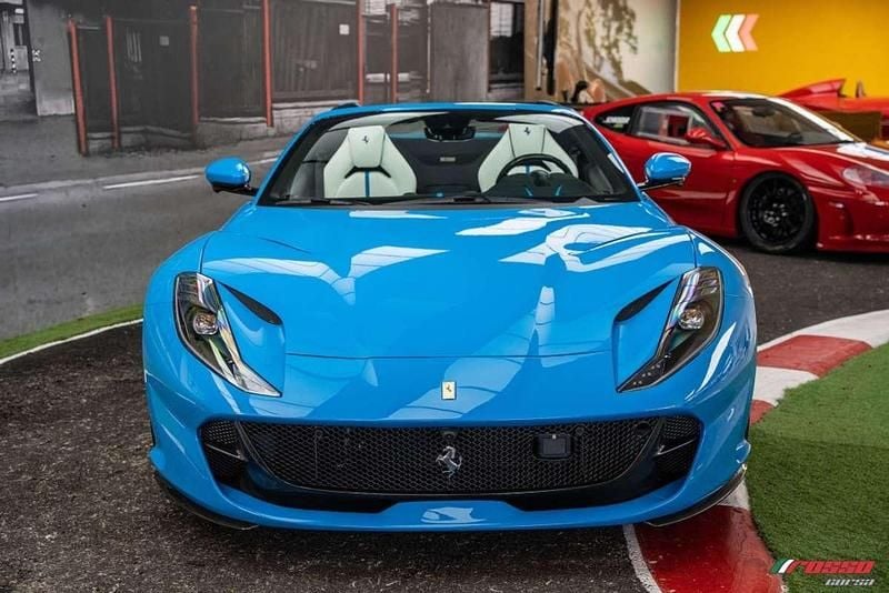 Usado Ferrari 812 799 CV (587 kW) 2021 Azul Descapotable
