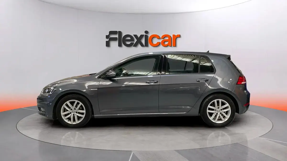 Usado VW Golf VIII Edition 130 CV (95 kW) 2020 Gris Berlina