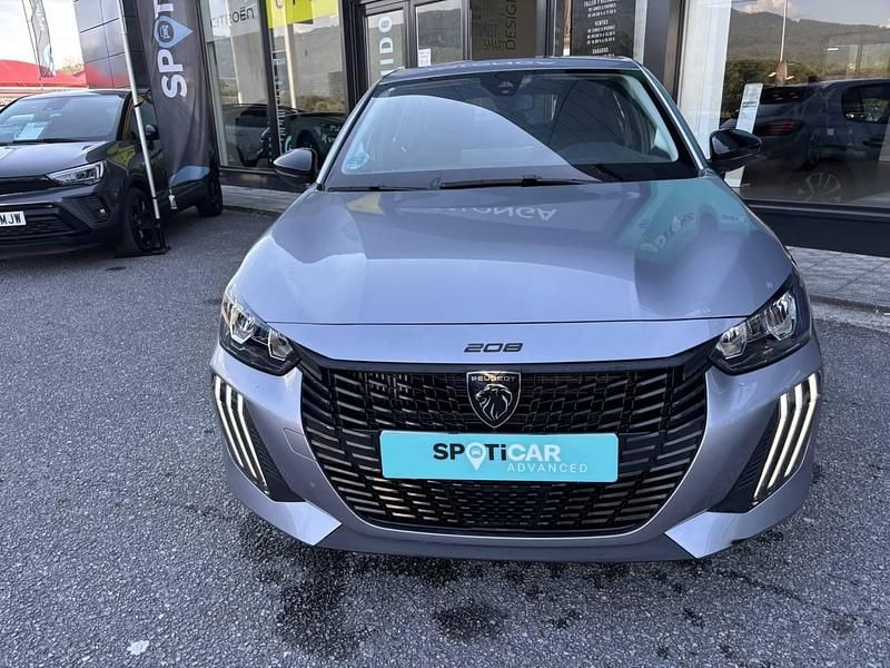 Usado Peugeot 208 Active 100 CV (73 kW) 2024 Gris Utilitario