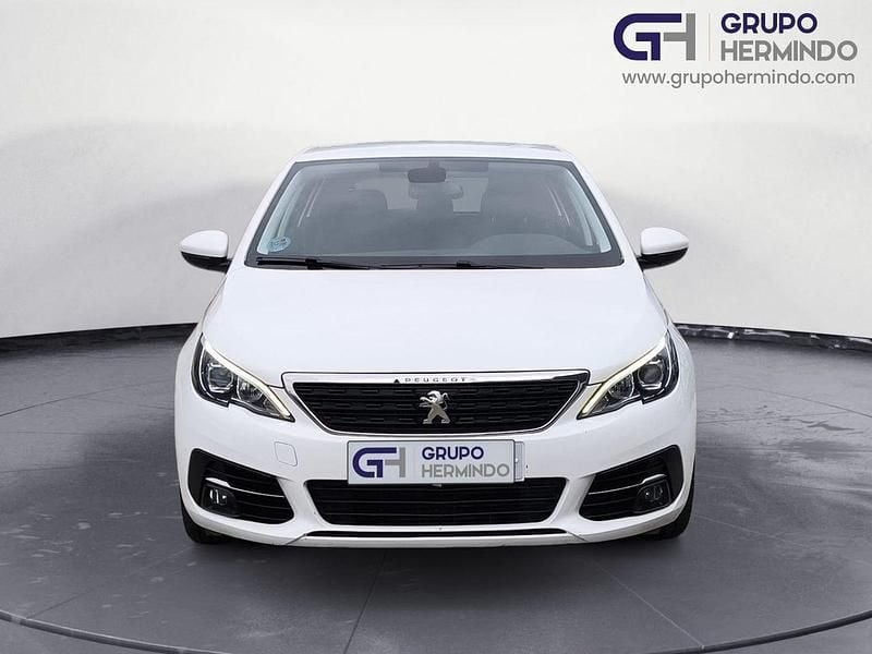 Usado Peugeot 308 Active 100 CV (73 kW) 2020 Blanco Familiar