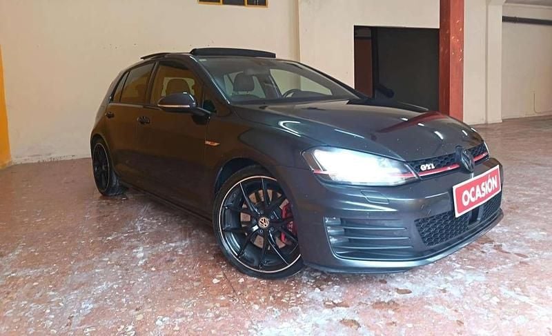 Usado VW Golf VII GTI 230 CV (169 kW) 2013 Negro Utilitario