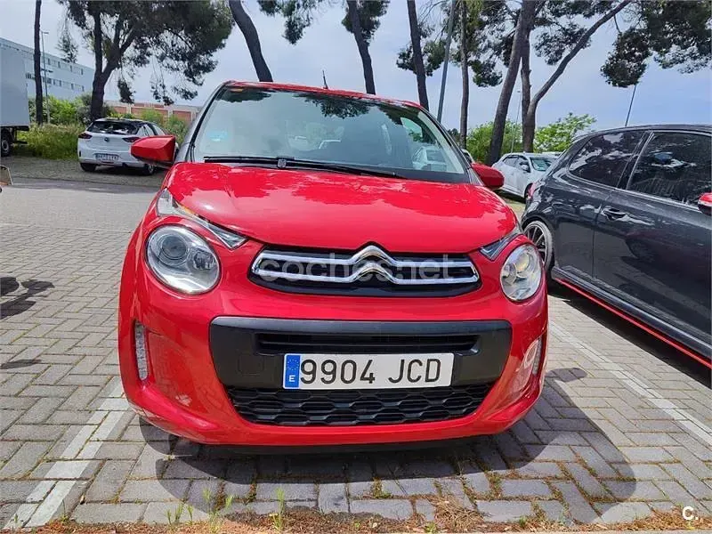 Usado Citroën C1 Feel 82 CV (60 kW) 2015 Rojo Utilitario