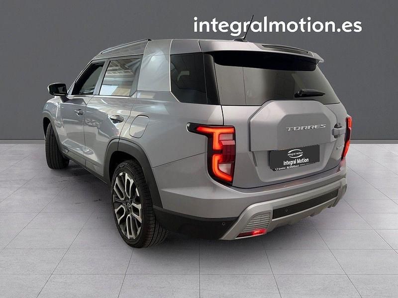 Usado Ssangyong (KGM) Torres 163 CV (119 kW) 2023 Gris SUV
