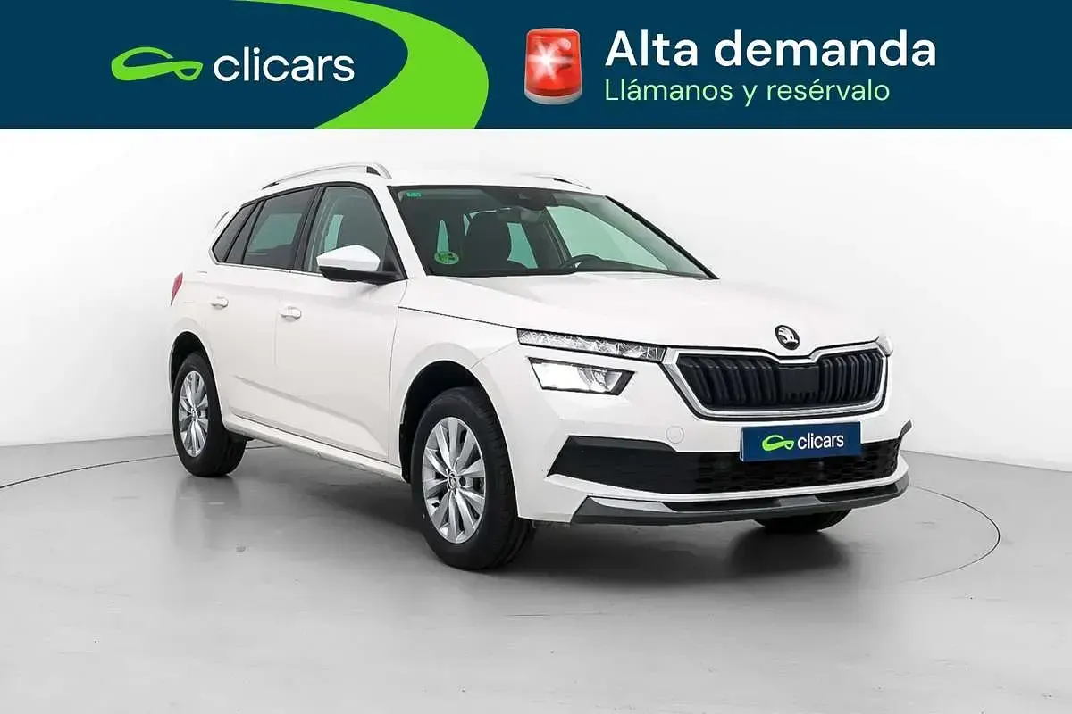 Usado Skoda Kamiq Ambition 110 CV (80 kW) 2022 Blanco SUV