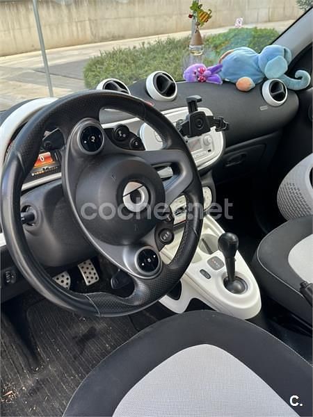 Rojo Usado 2017 Smart ForFour Passion Berlina | 8800 € (Buen precio) - Imagen 1/4