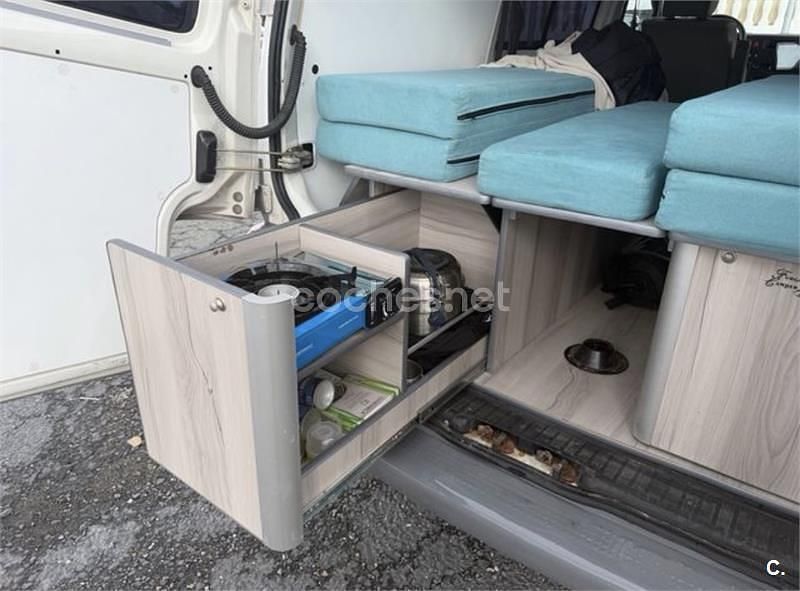 Usado VW Transporter 68 CV (50 kW) 2002 Gris / plata Van