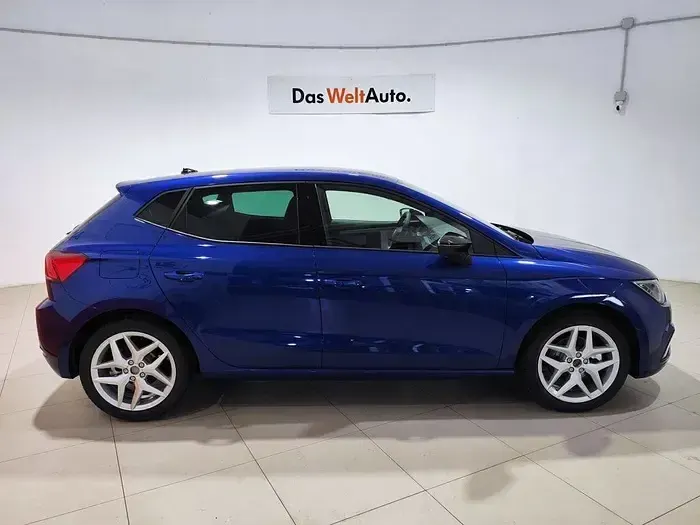 Usado Seat Ibiza FR 110 HP (80 kW) 2021 Azul Citadino