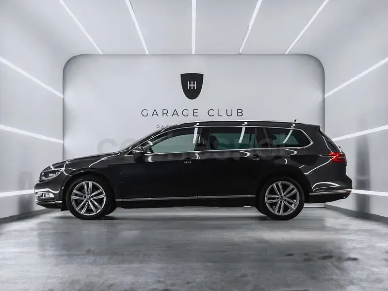 Usado VW Passat Sportline 150 CV (110 kW) 2019 Negro Familiar