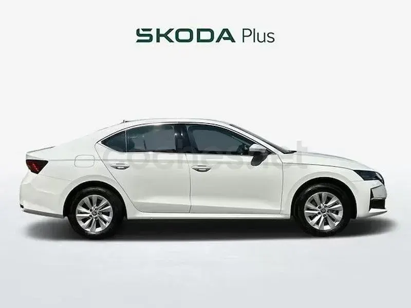 Nuevo Skoda Octavia Selection 150 CV (110 kW) 2026 Blanco Berlina