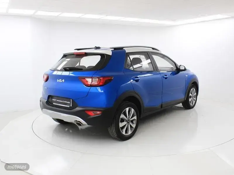 Usado Kia Stonic 100 CV (73 kW) 2023 SUV