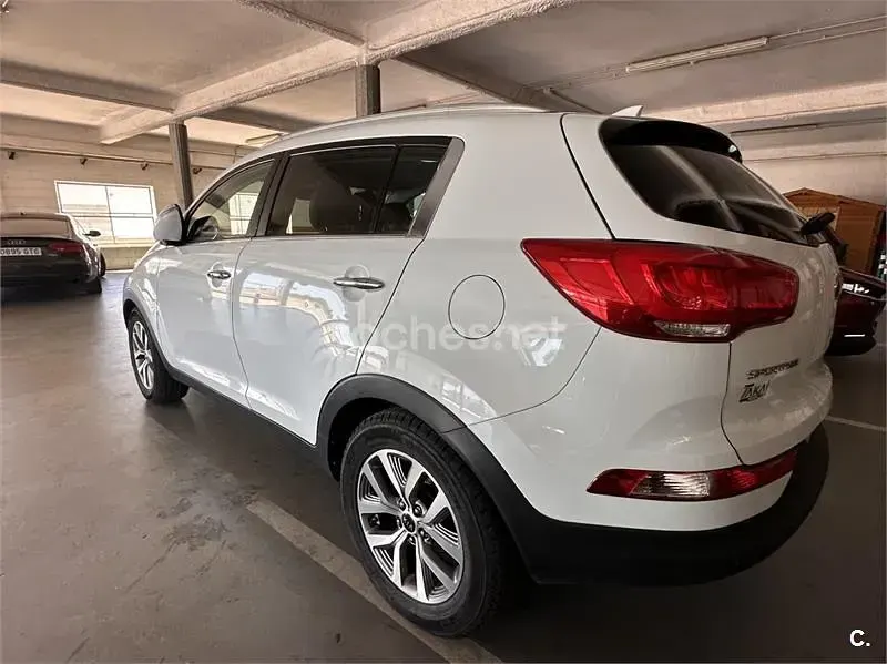 Usado Kia Sportage 115 CV (84 kW) 2016 Blanco SUV