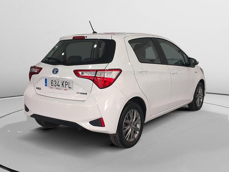 Usado Toyota Yaris Hybrid 100 CV (73 kW) 2018