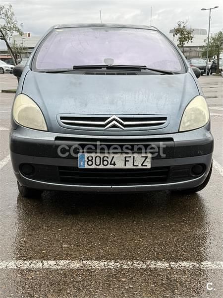 Usado Citroën Xsara Picasso Exclusive 92 CV (67 kW) 2007 Gris / plata Monovolumen