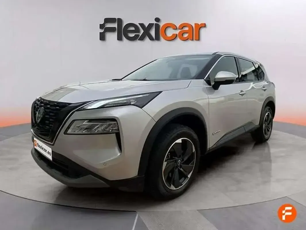 Usado Nissan X-Trail Acenta 213 CV (156 kW) 2025 Gris SUV