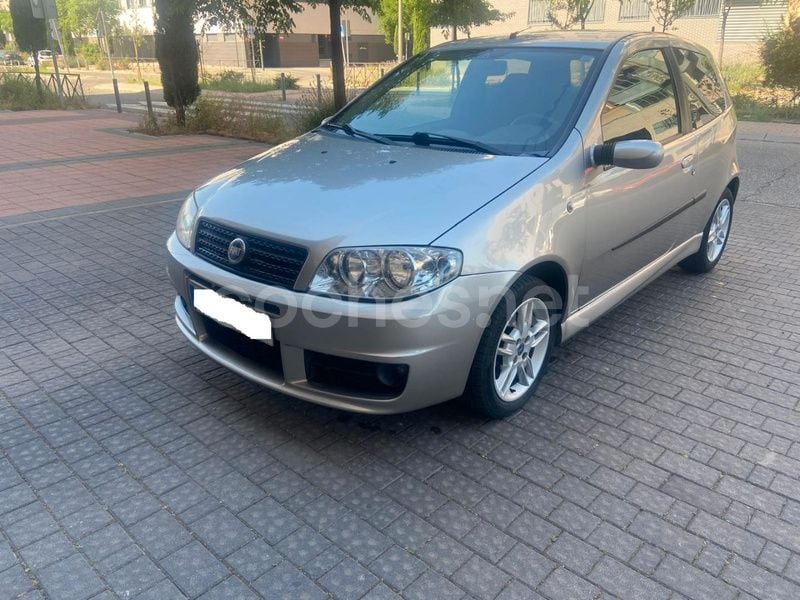 Gris / plata Usado 2004 Fiat Punto Utilitario | 3250 € (Un poco caro) - Imagen 1/4