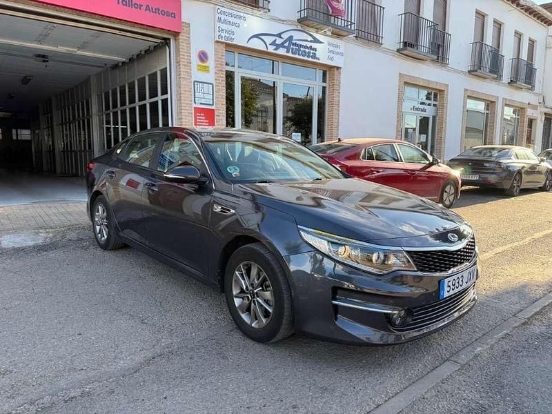 Usado Kia Optima 141 CV (103 kW) 2017 Gris Berlina