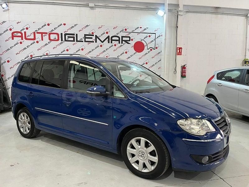 Usado VW Touran Advance 170 CV (125 kW) 2010 Azul Monovolumen