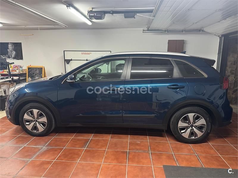 Usado Kia Niro 141 CV (103 kW) 2019 Azul SUV