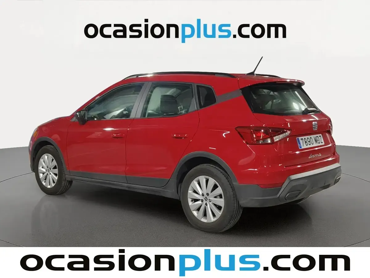 Usado Seat Arona Style 110 CV (80 kW) 2023 Rojo SUV