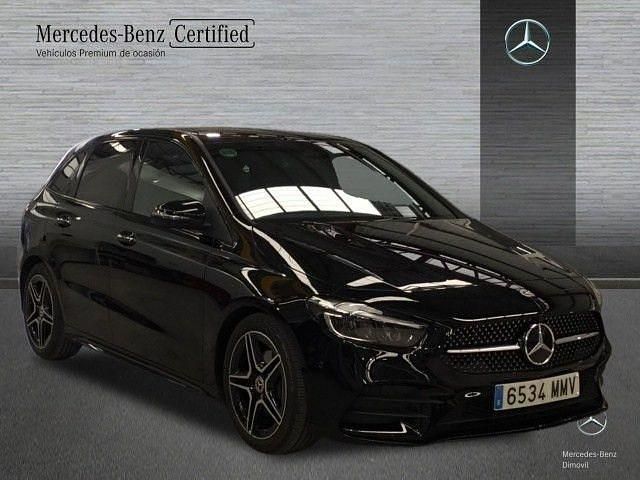 Usado Mercedes B200 AMG line 150 CV (110 kW) 2024 Negro noche Monovolumen