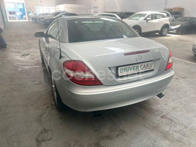 Usado Mercedes SLK200 163 CV (119 kW) 2004 Gris / plata Descapotable