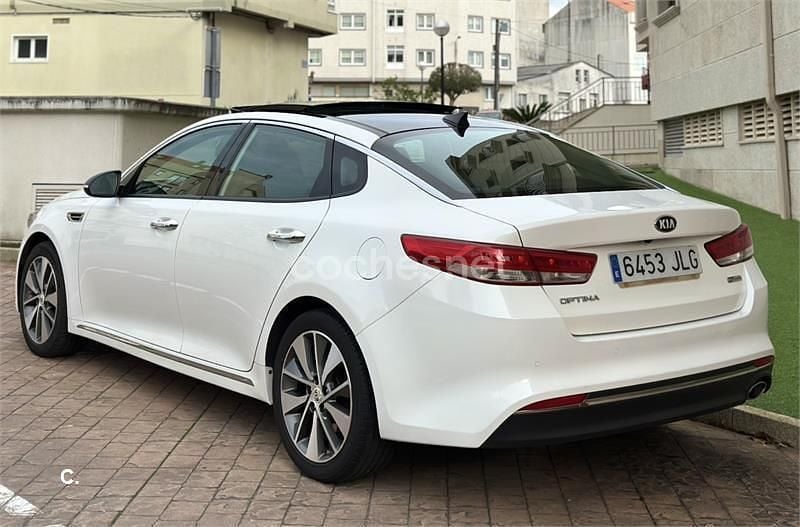 Blanco Usado 2016 Kia Optima Berlina | 8990 € (Precio justo) - Imagen 1/4