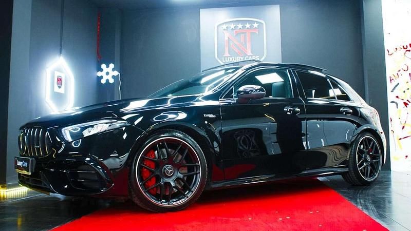 Usado Mercedes A45 AMG Premium 421 CV (309 kW) 2023 Negro Utilitario