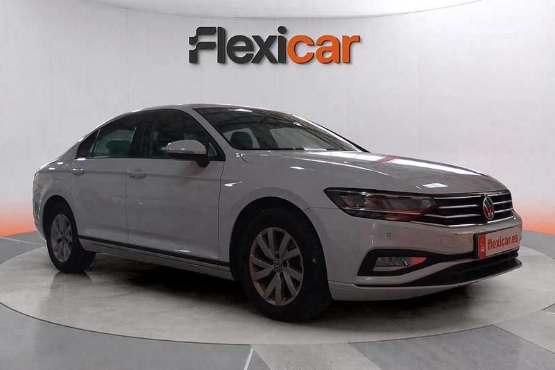 Blanco Usado 2020 VW Passat Berlina | 15.790 € (Super precio) - Imagen 1/4