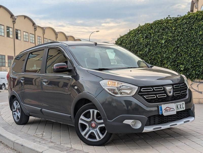 Gris Usado 2019 Dacia Lodgy Monovolumen | 15.800 € (Un poco caro) - Imagen 1/4