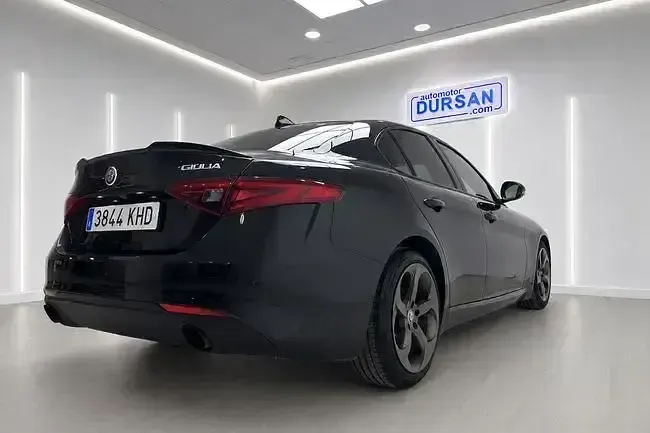 Usado Alfa Romeo Giulia Executive 200 CV (147 kW) 2018 Negro Berlina
