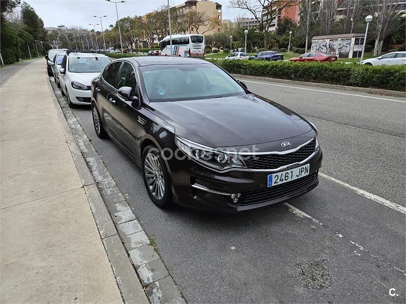 Usado Kia Optima 141 CV (103 kW) 2016 Marrón Berlina
