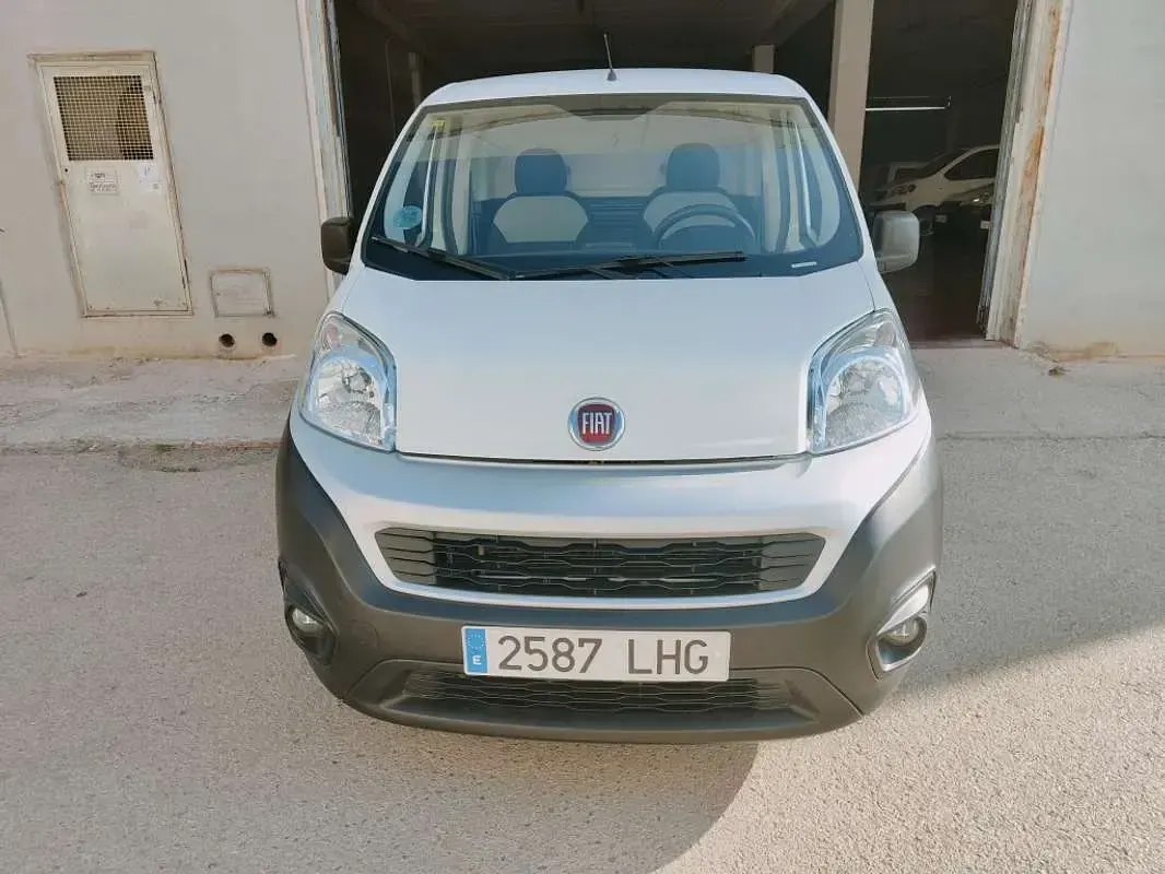 Usado Fiat Fiorino 80 CV (58 kW) 2020 Blanco Monovolumen
