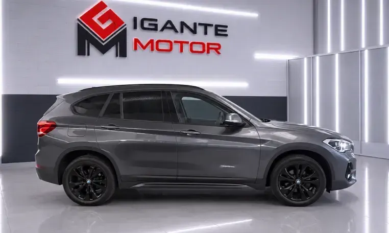 Usado BMW X1 Sport Line 116 CV (85 kW) 2021 Gris SUV