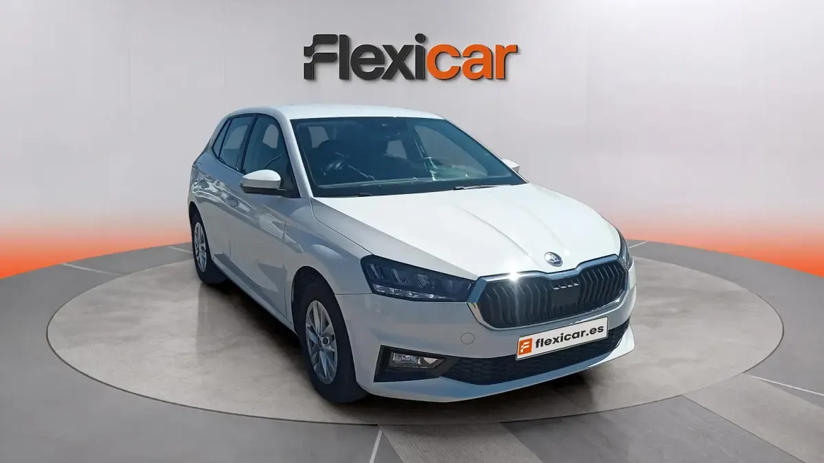 Usado Skoda Fabia Ambition 95 CV (69 kW) 2023 Blanco Utilitario
