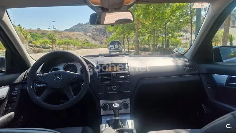 Usado Mercedes C180 Avantgarde 156 CV (114 kW) 2009 Negro Berlina