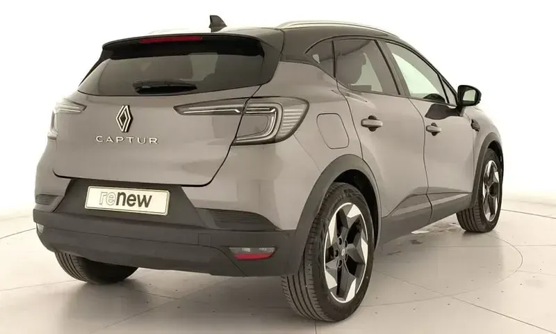 Usado Renault Captur Techno 101 CV (74 kW) 2025 Gris SUV