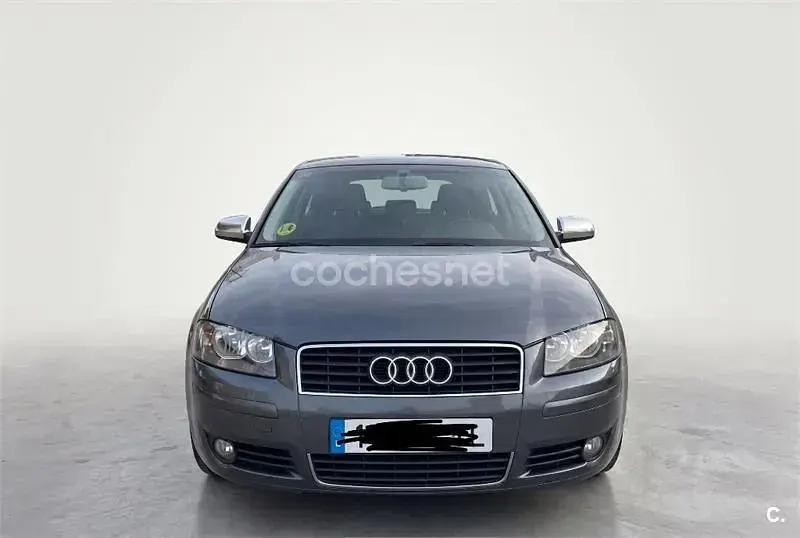 Usado Audi A3 Ambiente 150 CV (110 kW) 2004 Gris / plata Utilitario