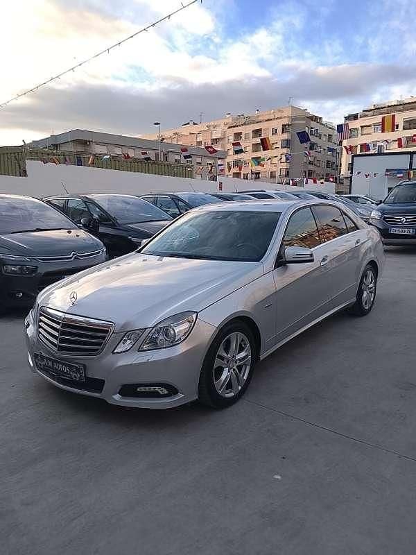 Gris Usado 2010 Mercedes E350 Avantgarde Familiar | 10.950 € (Buen precio) - Imagen 1/4