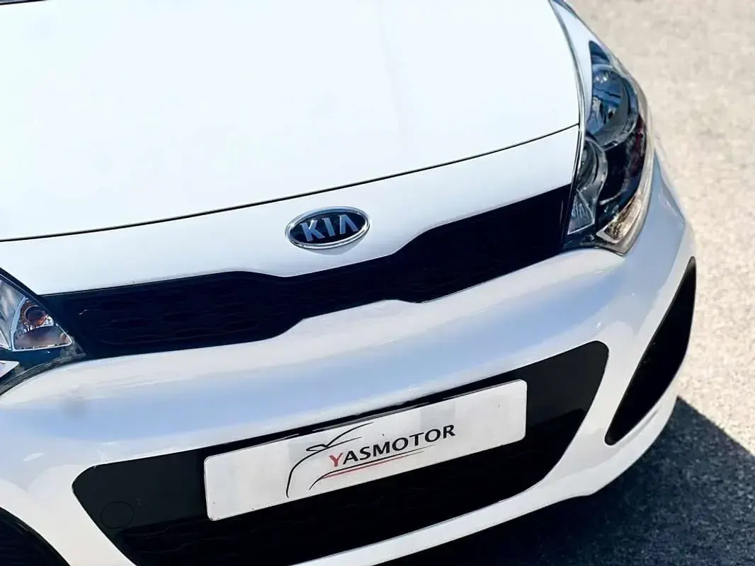 Usado Kia Rio 86 CV (63 kW) 2012 Blanco Utilitario