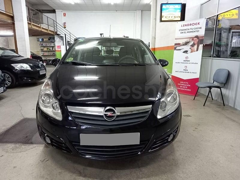 Usado Opel Corsa Cosmo 75 CV (55 kW) 2008 Negro Utilitario