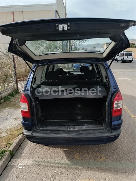 Usado Opel Zafira 100 CV (73 kW) 2004 Azul Monovolumen