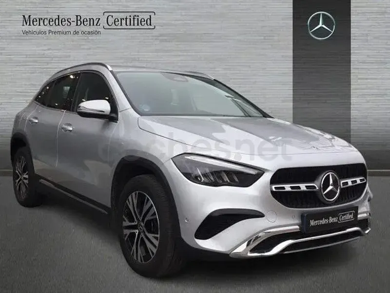 Usado Mercedes GLA250 218 CV (160 kW) 2023 Gris / plata SUV