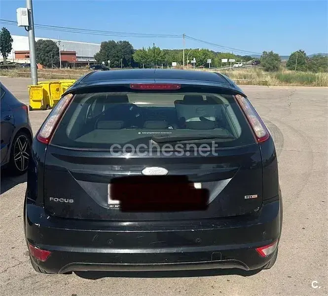 Usado Ford Focus Trend 90 CV (66 kW) 2009 Negro Berlina