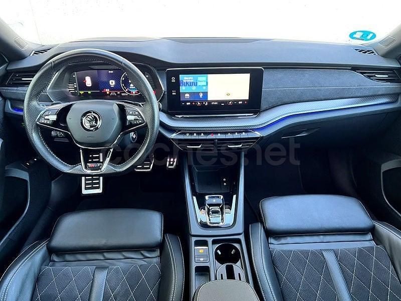 Usado Skoda Octavia RS 245 CV (180 kW) 2021 Blanco Familiar