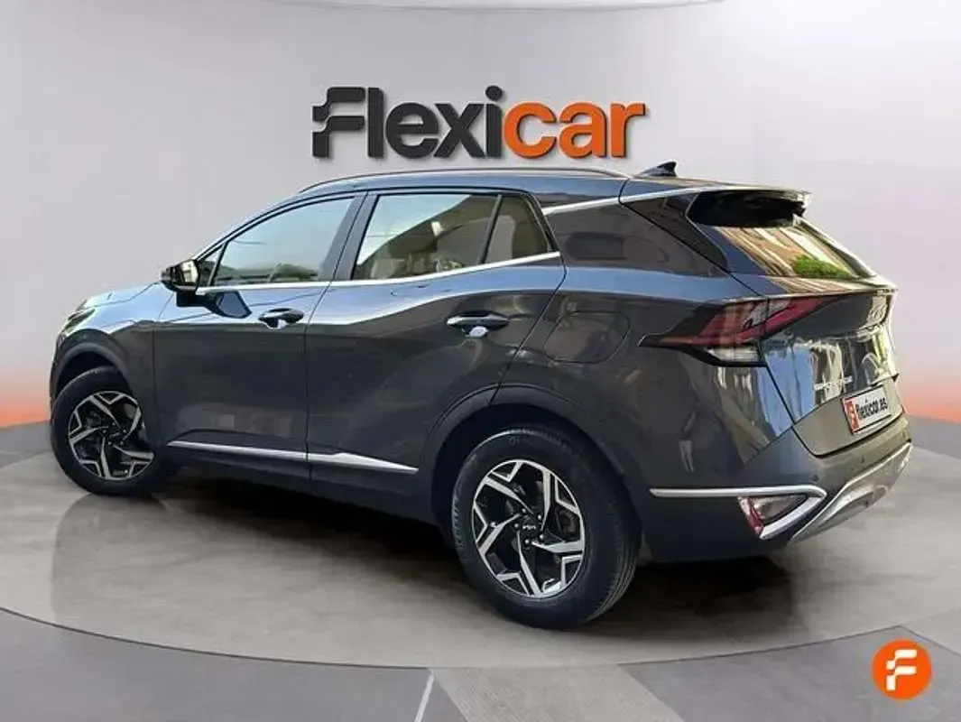 Usado Kia Sportage 136 CV (100 kW) 2026 Gris SUV