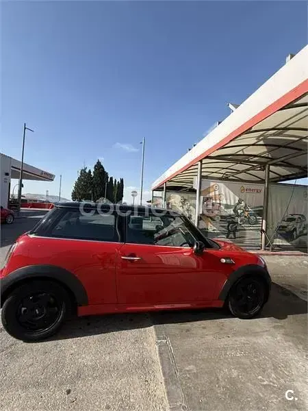 Usado Mini Cooper D 110 CV (80 kW) 2008 Rojo Utilitario